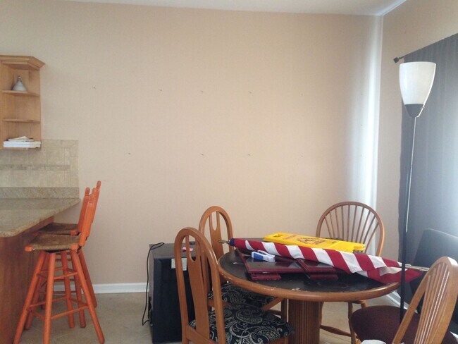Foto del edificio - Rider/TCNJ Students!!! Great 4 Bedroom/2 Full Bath Home Near TCNJ and Rider! Recently Renovated! ...