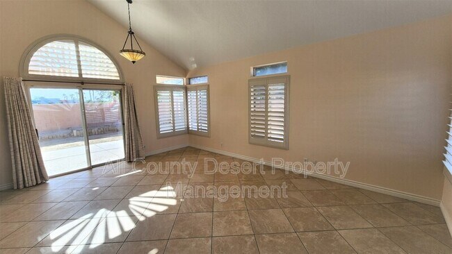Foto del edificio - 46095 Monte Vista Dr