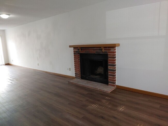 Foto del edificio - 3026 Mimosa St