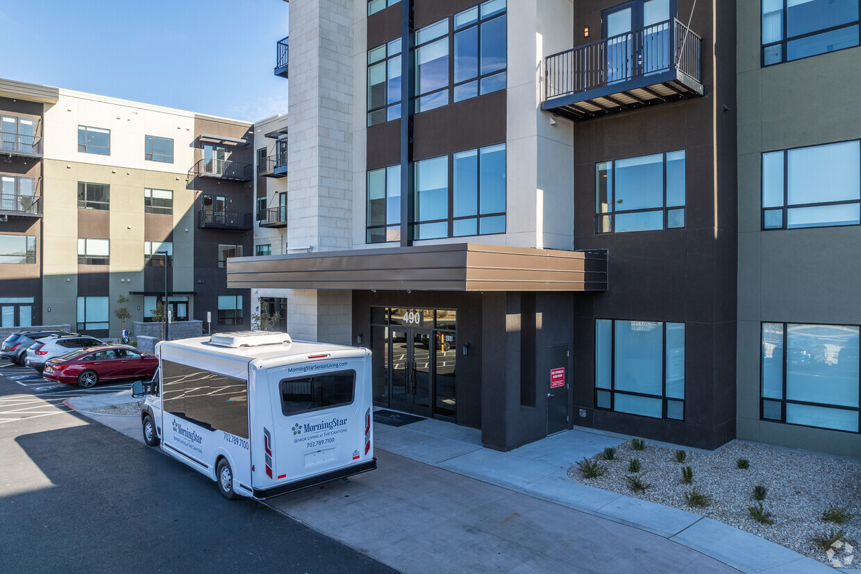Property Entrance - MorningStar Senior Living at The Canyons
