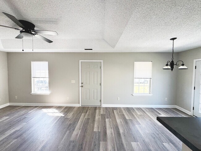 Foto del edificio - 809 Tisbury Ln
