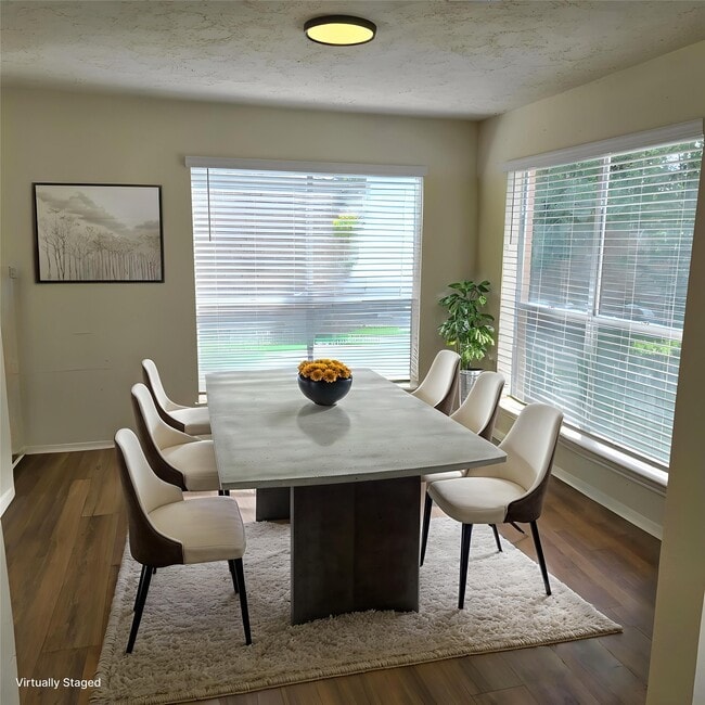 Building Photo - 15826 Los Altos Dr