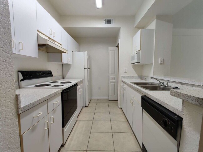 Building Photo - 17104 Carrington Park Dr