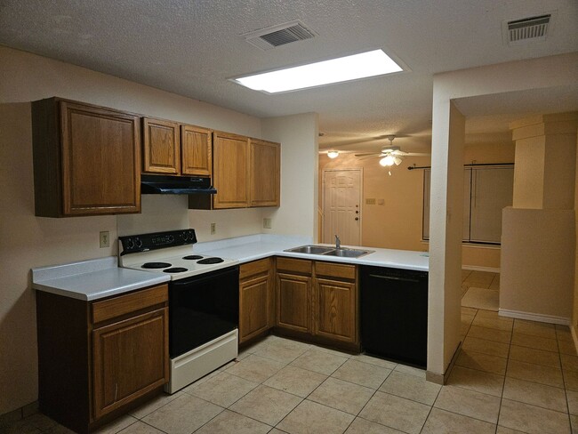 Foto del edificio - Affordable 3 Bedroom near Medical Center!