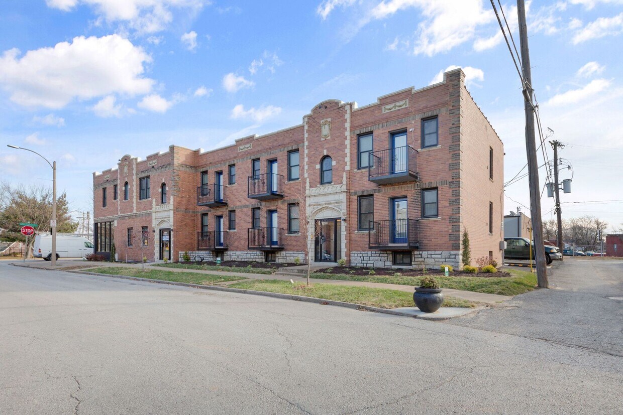 Foto principal - 6012 Southwest Ave