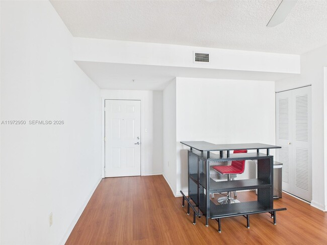 Building Photo - 275 NE 18th St