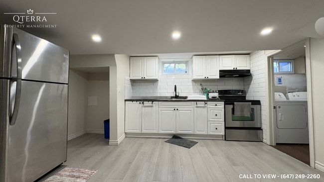 Building Photo - 4470 Pinedale Dr
