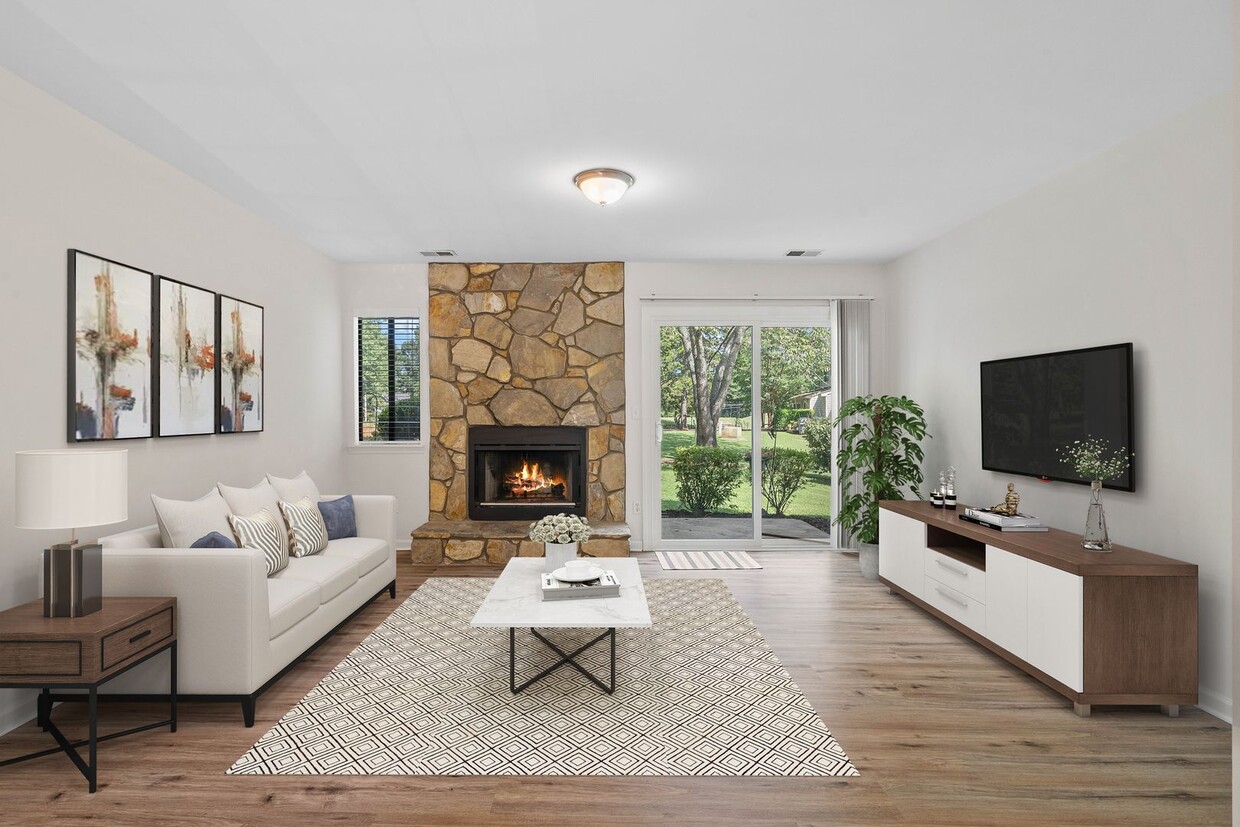 Primary Photo - Raintree Country Club Townhome for Rent