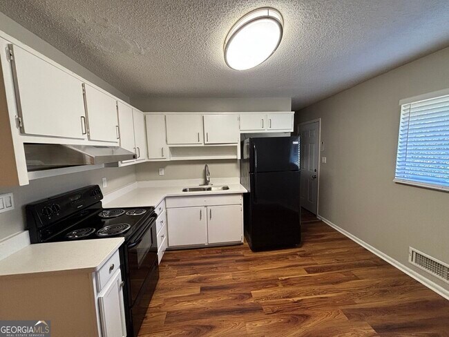 Foto del edificio - 8117 Attleboro Dr