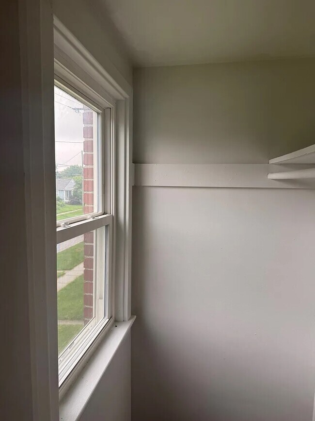 Foto del edificio - 430 1/2 Oak St