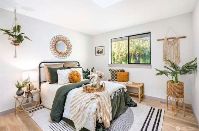 Foto del edificio - 2411 Cedar Rd