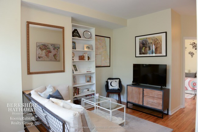 Foto del edificio - 1538 W Monroe St
