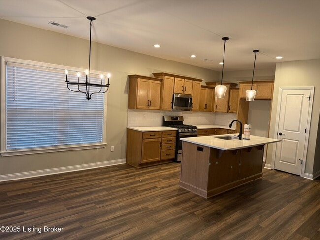 Foto del edificio - 2805 Alder Wood Ln