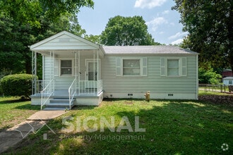 Building Photo - 3038 Highland Dr