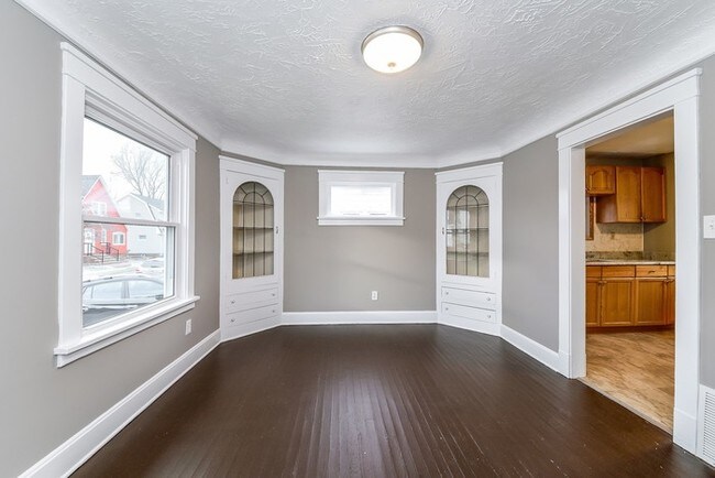 Foto del edificio - 1593 Blossom Park Ave