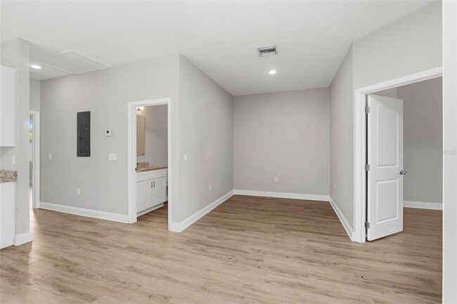 Building Photo - 314 Colonade Ct