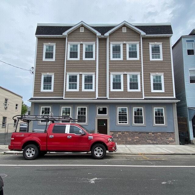 Primary Photo - 550 South 18th Street, Unit 2L