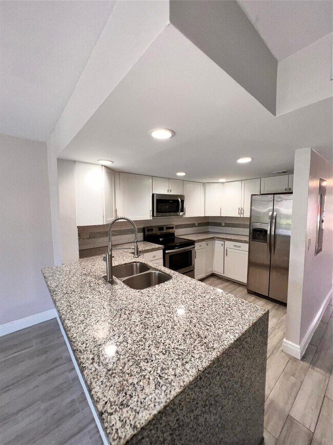 Foto del edificio - 9050 NW 28th St