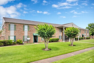 Building Photo - Deer Park Gardens