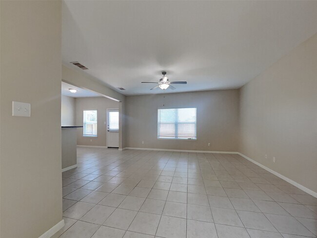 Foto del edificio - 692 Totem Trail Dr
