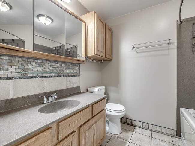 Foto del edificio - 3900 Hiddleston Cir