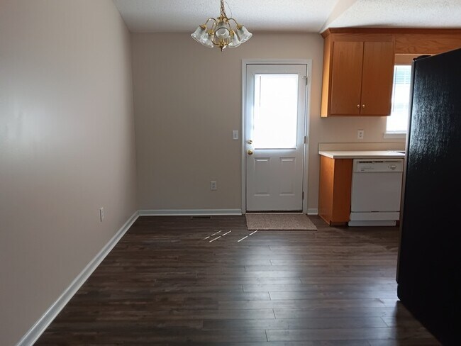 Foto del edificio - 2531 Hickory Ave