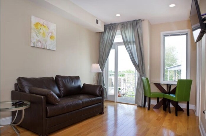 Primary Photo - 2803 Ontario Rd NW