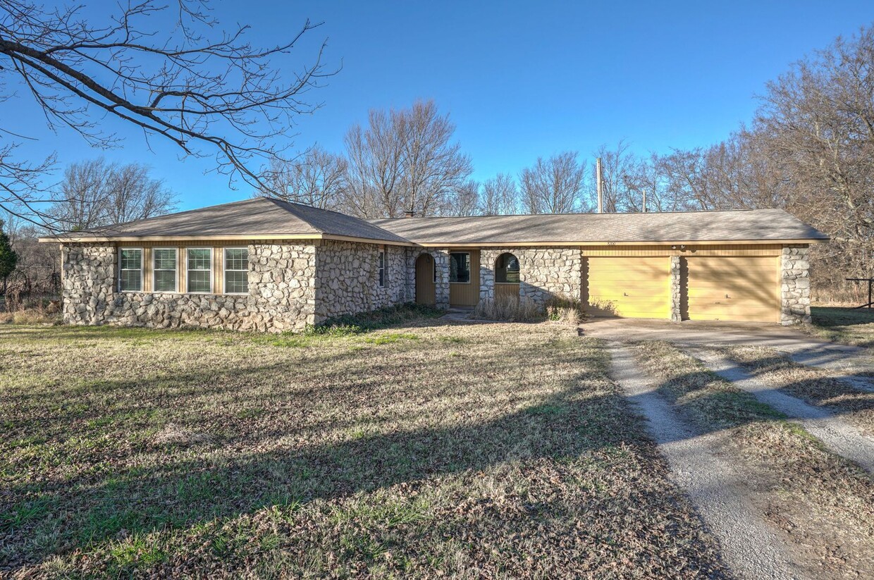 Primary Photo - For Lease | Owasso | 3 Bed, 1.5 Bath Home