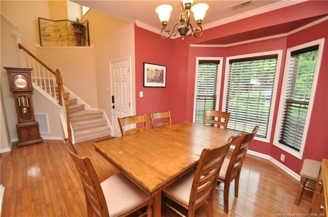 Foto del edificio - 5633 Yates Garden Ln