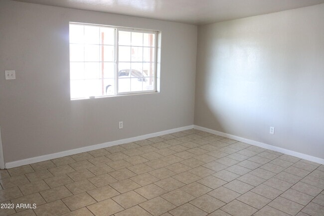 Building Photo - 1052 Chaparral Cir