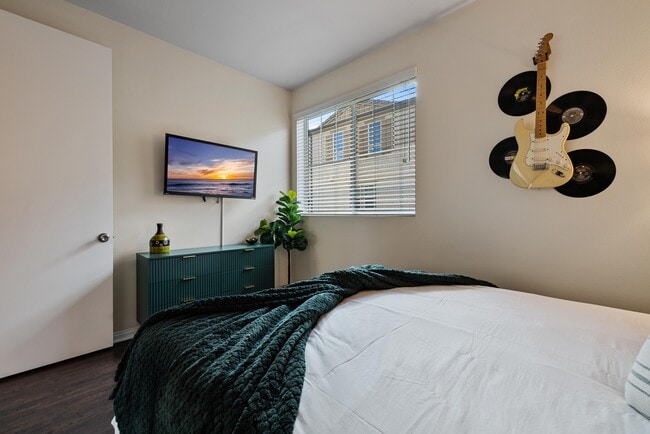 Foto del edificio - 7221 Cedar Rd