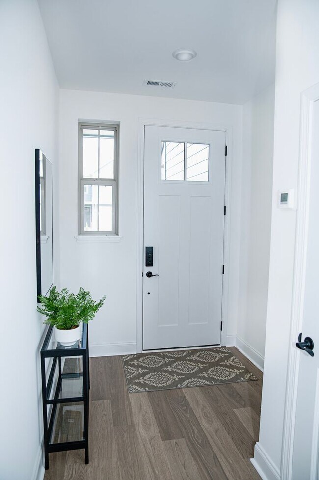 Foto del edificio - Modern Townhome for Rent!