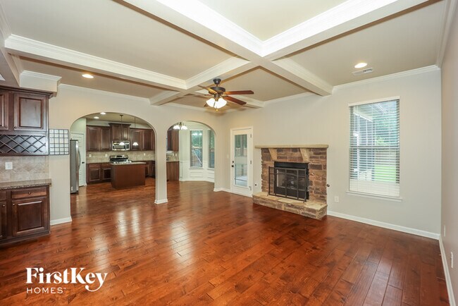 Building Photo - 340 Sylvan Loop