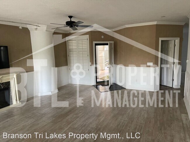 Building Photo - 2 br, 3 bath House - 120 Oxford Court #1