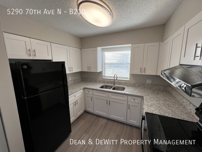 Building Photo - Pinellas Park | 2/1.5 Apt w/Pool - For Rent