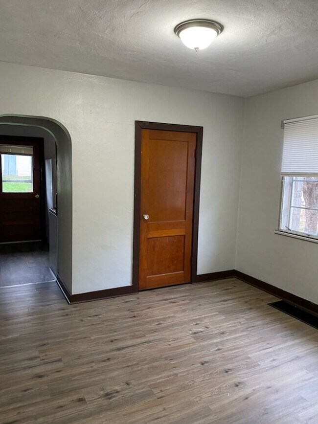 Foto del edificio - 1103 Lane Ave