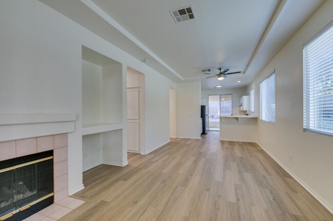 Building Photo - SUMMERLIN BEAUTY*UPGRADED*COMMUNITY POOL*3 BEDROOMS*STAINLESS STEEL APPLIANCES*