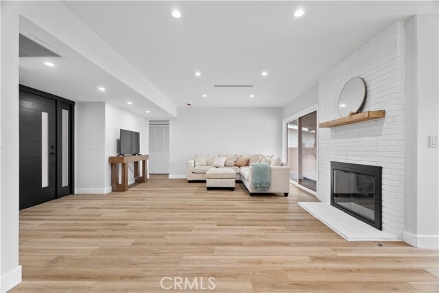 Foto del edificio - 10345 Blucher Ave