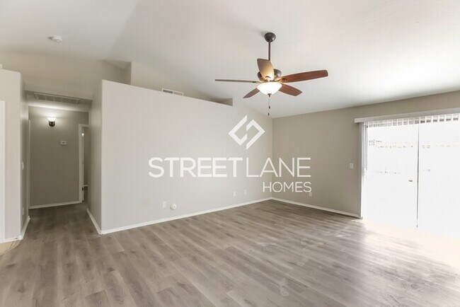 Building Photo - REDUCED!