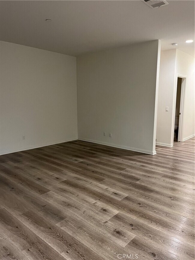 Foto del edificio - 8650 Cava Dr