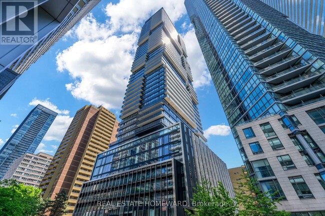 Building Photo - 55 Charles St E