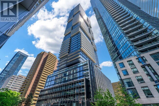 Photo du bâtiment - 55 Charles St E