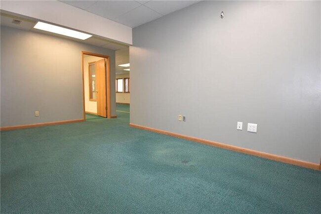 Building Photo - 2275 Swallow Hill Rd