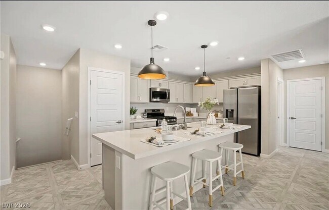 Foto del edificio - 4258 Vivenda St