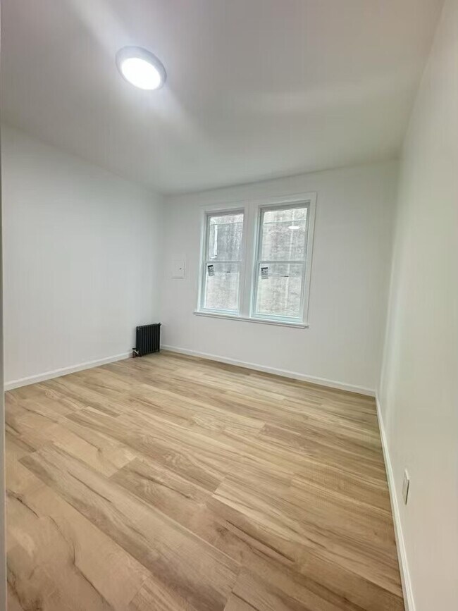 Foto del edificio - 8617 88th Ave