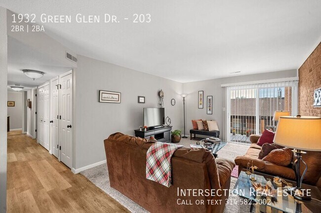 Foto del edificio - 1932 Green Glen Dr