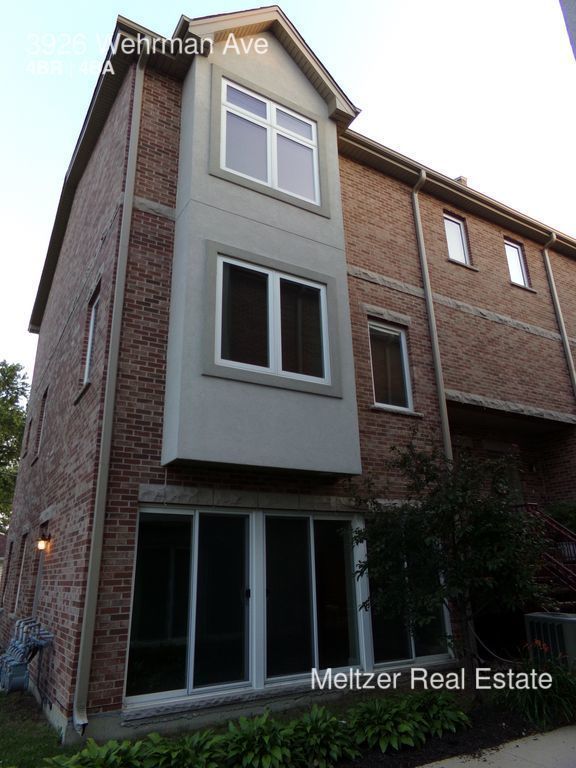 Building Photo - 3926 Wehrman Ave