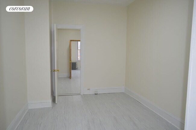 Foto del edificio - 1664 Norman St