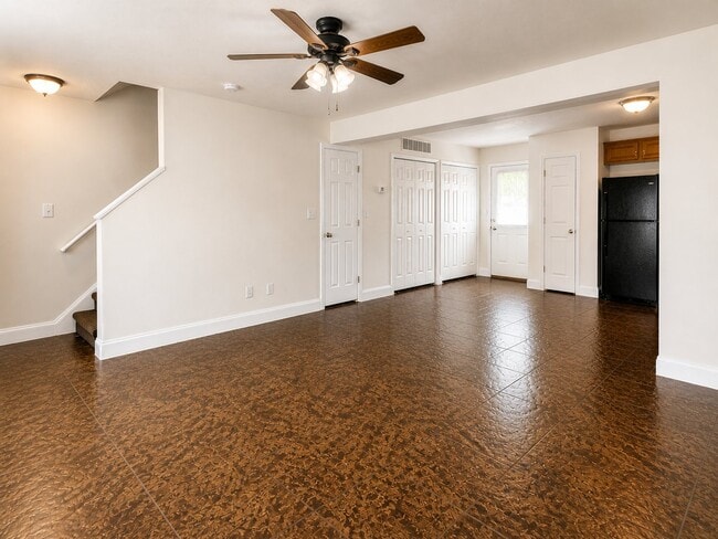 Photo - 1527 Lynch Ln Apartment