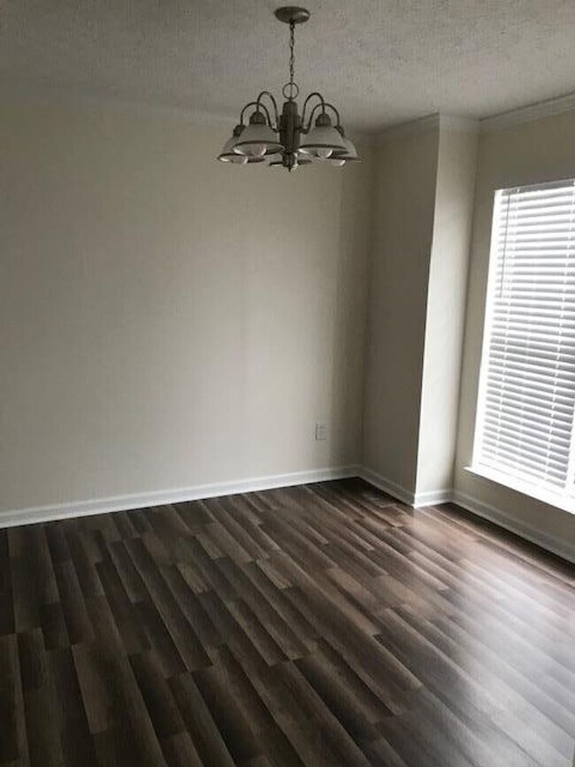 Foto del edificio - Spacious 3 Bed/2.5 Bath Home in Prime Mount Juliet Location